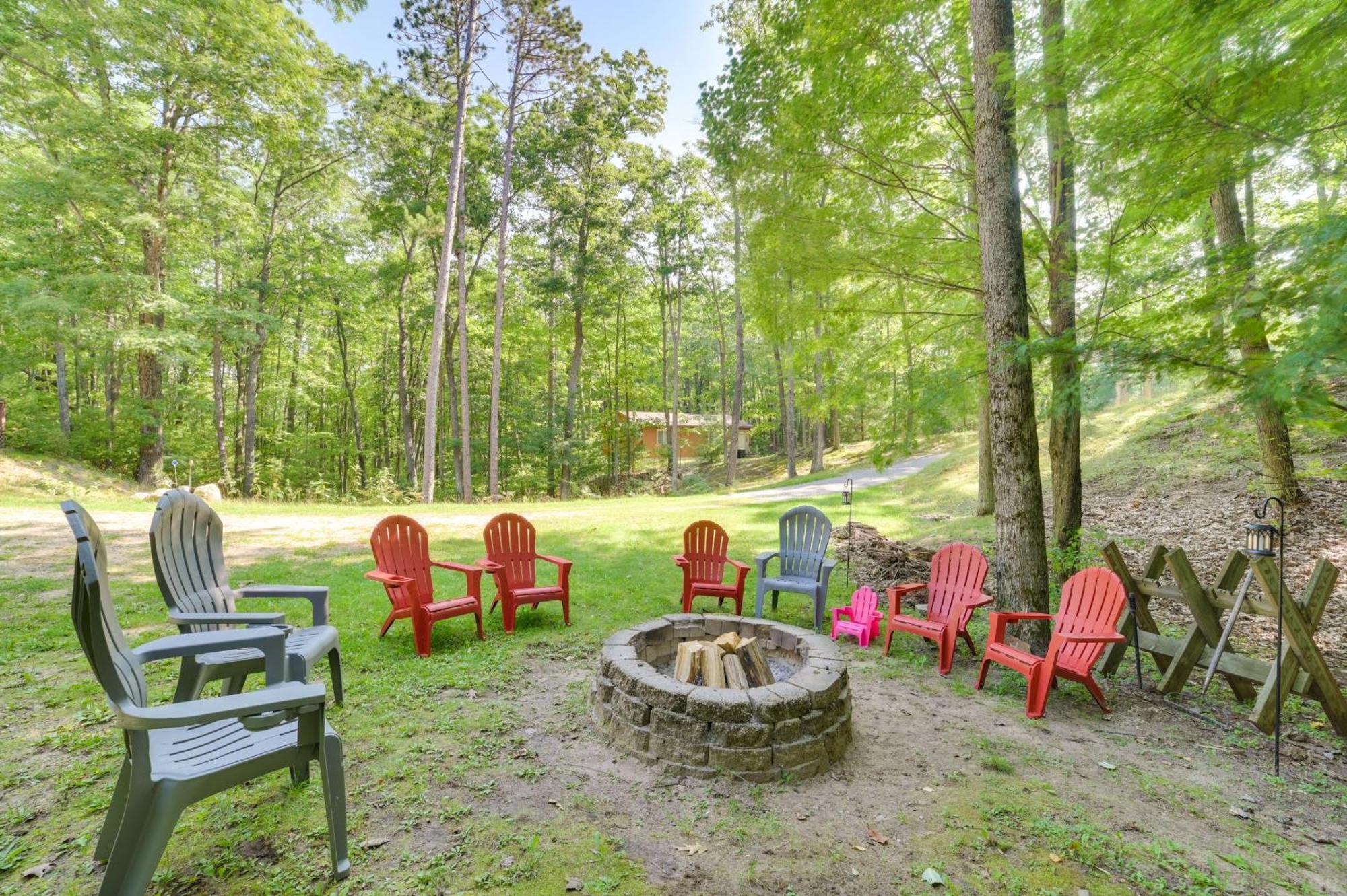 Roscommon Retreat With Deck About 1 Mile To Higgins Lake Exterior foto